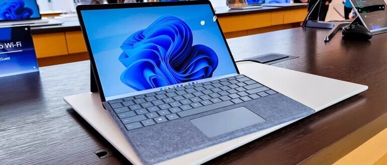 Laptop Surface Pro 8 hay Surface Pro 7